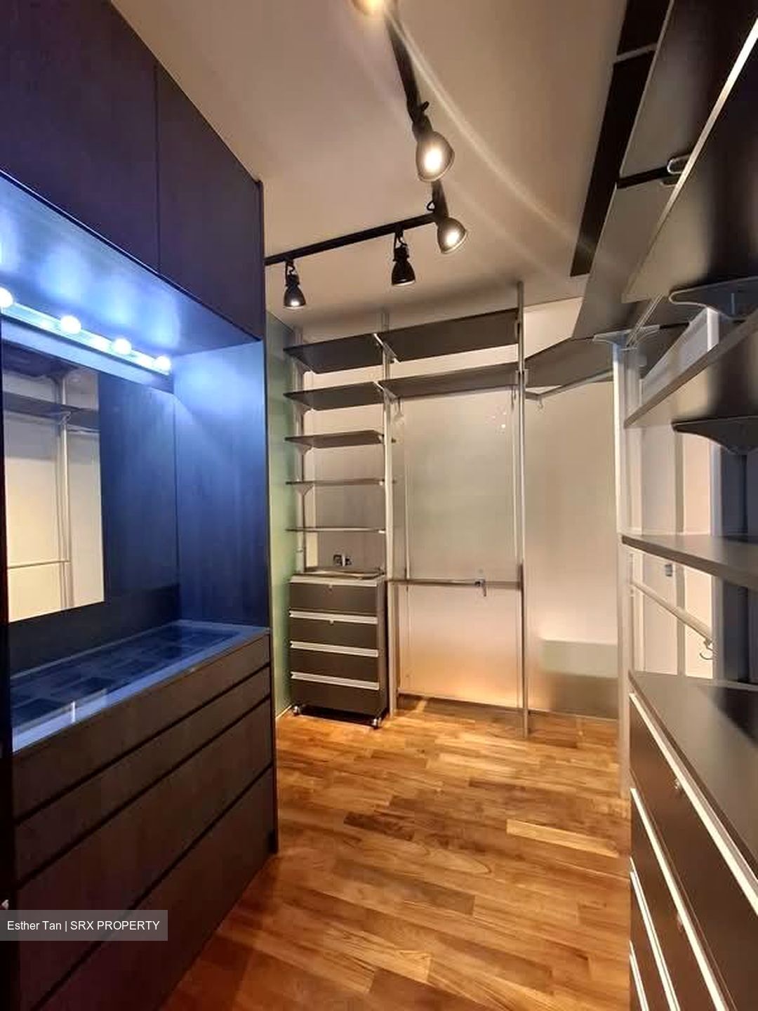 RiverGate (D9), Apartment #563944691